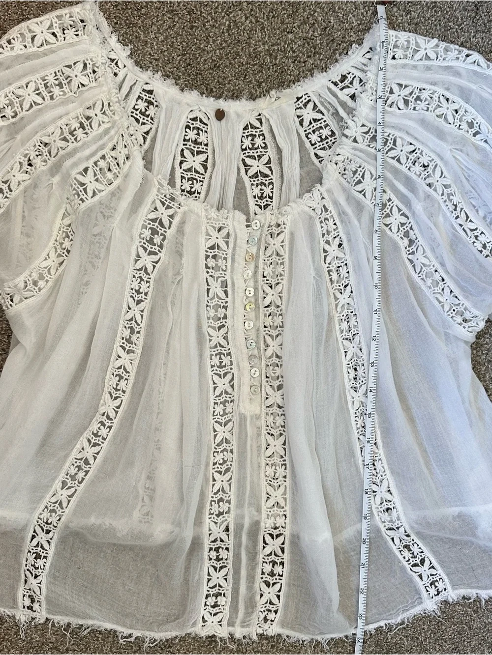 Free People FP One Blouse White Boho Victorian Romantic Peasant Top Raw Edge M